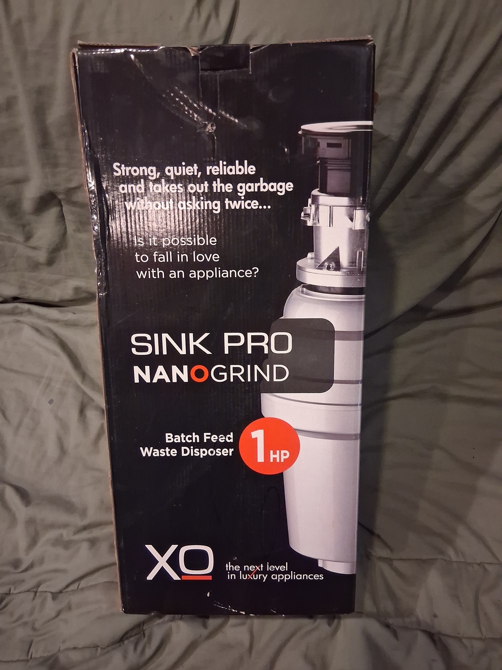 XO 1 HP Batch Feed Waste Disposer with QuickKonnect Mount, 2500 RPM
